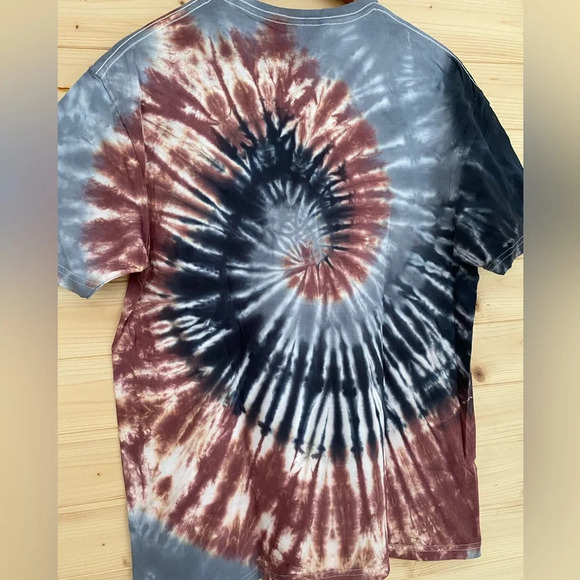 NEW | GILDAN Soft Style Tie Dye T-Shirt | Color: Black, Gray, Burgundy | Size: L - Picture 2 of 5